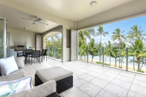 The Marron Bloom - Beachfront Boutique Bliss